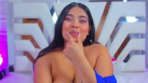 Snapshot of rileydolly chatting on February 24, 7:44 am RileyDolly online show from February 24, 7:44 am