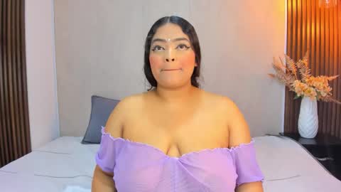 Snapshot of rileydolly chatting on February 4, 3:23 am RileyDolly online show from February 4, 3:23 am