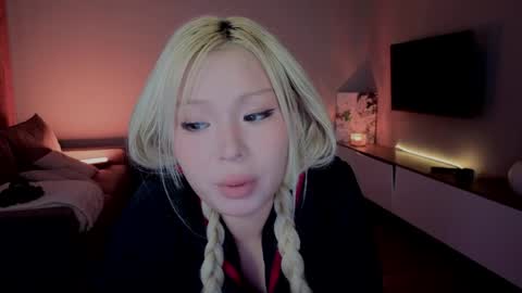 rileymee online show from April 9, 3:17 am