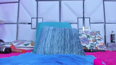 Riley online show from February 5, 2:37 pm