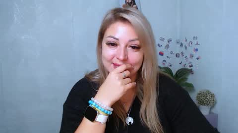 Snapshot of rimmacute_ chatting on October 30, 8:49 am Rimma online show from October 30, 8:49 am