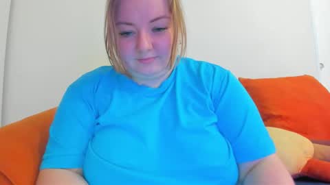 rina16 online show from November 25, 7:19 am