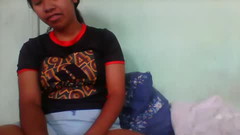 rinah856024 online show from December 22, 7:38 am