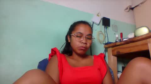 Snapshot of rinah856024 chatting on April 29, 7:34 am rinah856024 online show from April 29, 7:34 am