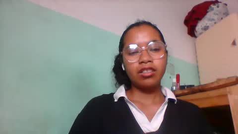 Snapshot of rinah856024 chatting on May 4, 5:09 pm rinah856024 online show from May 4, 5:09 pm