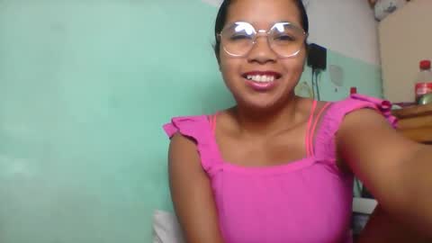 Snapshot of rinah856024 chatting on May 14, 7:15 am rinah856024 online show from May 14, 7:15 am