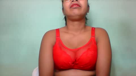 Snapshot of rinah856024 chatting on May 23, 5:12 am rinah856024 online show from May 23, 5:12 am