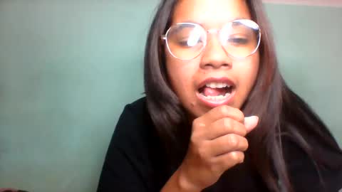 rinah856024 online show from July 4, 6:58 pm