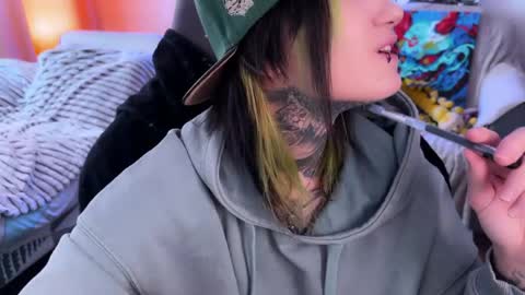   DianaBrite            fansl y online show from April 13, 12:21 pm