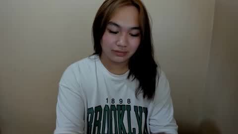 Snapshot of riri_bowa chatting on January 17, 5:49 pm RIRI online show from January 17, 5:49 pm