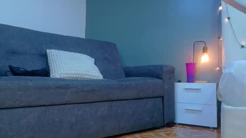 RIRI  online show from March 2, 8:15 pm