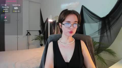 Alice online show from March 10, 9:31 pm