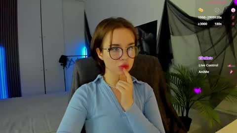 Alice online show from May 3, 8:37 pm