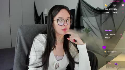 Alice online show from May 11, 8:50 pm