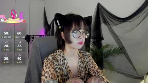 Alice online show from May 23, 8:57 pm