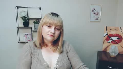 rita_sunshine online show from September 25, 7:34 am