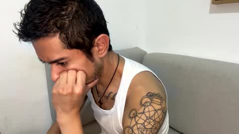 Snapshot of rj_principe chatting on October 7, 7:05 am Jezus online show from October 7, 7:05 am