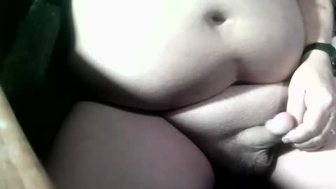 Snapshot of rjbear1 chatting on December 18, 4:35 pm RJ online show from December 18, 4:35 pm