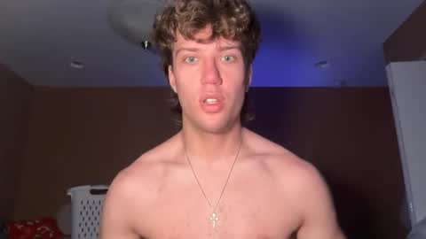 Snapshot of rjbrown03 chatting on April 8, 12:32 am rjbrown03 online show from April 8, 12:32 am