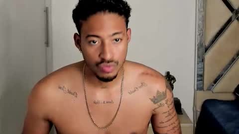 Snapshot of rkingblack95 chatting on April 2, 1:03 am rkingblack95 online show from April 2, 1:03 am