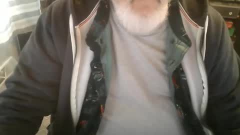 Snapshot of rndmronnie chatting on January 24, 8:11 pm Ron Rodan online show from January 24, 8:11 pm