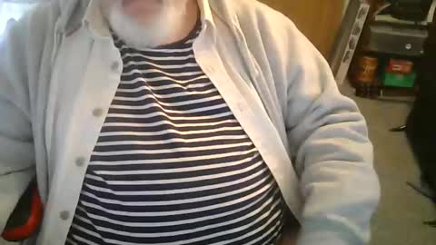 Snapshot of rndmronnie chatting on February 4, 9:10 pm Ron Rodan online show from February 4, 9:10 pm