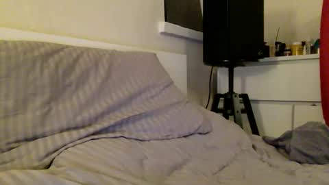 Snapshot of roadbikerider chatting on February 21, 7:21 pm 20cm online show from February 21, 7:21 pm