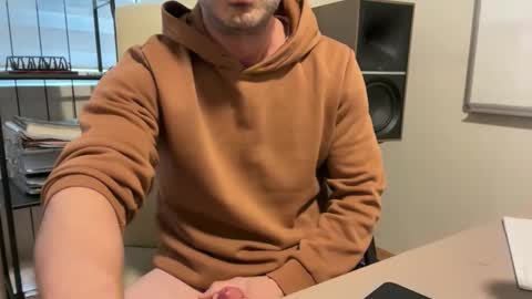 Snapshot of roadbikerider chatting on October 10, 6:34 am 20cm online show from October 10, 6:34 am