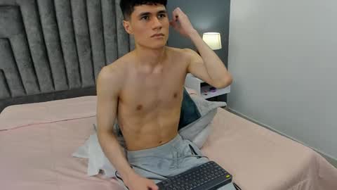 Roan Birkin online show from February 12, 1:41 am