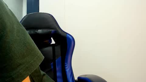 Roan Birkin online show from October 28, 8:44 pm