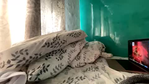 roarmance1 online show from October 27, 3:27 pm