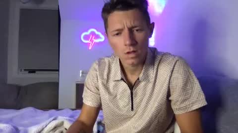 RoastingCorn online show from December 22, 5:56 am