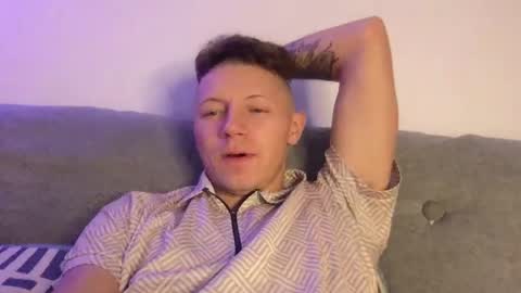 RoastingCorn online show from February 13, 7:03 am