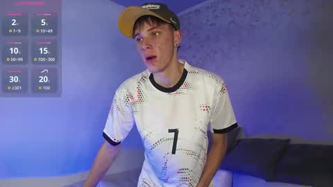 Robbin online show from September 17, 8:43 pm