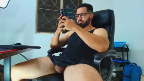 Robby online show from August 6, 1:29 am