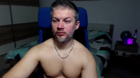Snapshot of robbyshawz chatting on December 3, 5:31 am robbyshawz online show from December 3, 5:31 am
