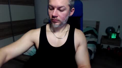 Snapshot of robbyshawz chatting on December 3, 8:38 am robbyshawz online show from December 3, 8:38 am