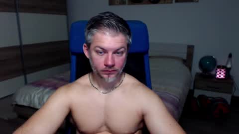 Snapshot of robbyshawz chatting on December 21, 6:09 am robbyshawz online show from December 21, 6:09 am