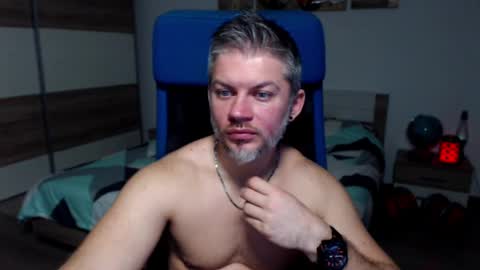 Snapshot of robbyshawz chatting on January 12, 11:39 am robbyshawz online show from January 12, 11:39 am