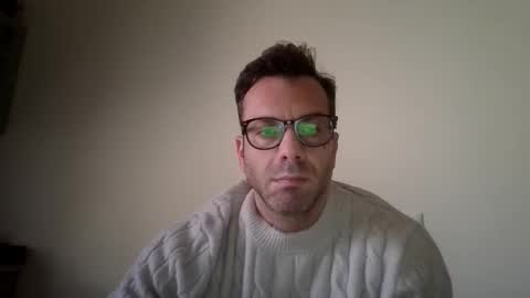 Snapshot of roberpierre_ho chatting on February 18, 11:06 am roberpierre_ho online show from February 18, 11:06 am