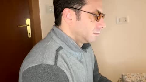 Snapshot of roberpierre_ho chatting on February 22, 5:40 am roberpierre_ho online show from February 22, 5:40 am