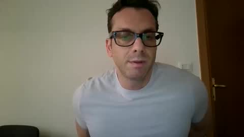 roberpierre_ho online show from May 14, 10:33 am