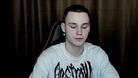 robert10211 online show from February 5, 8:25 pm