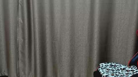 robert10211 online show from September 10, 7:58 pm