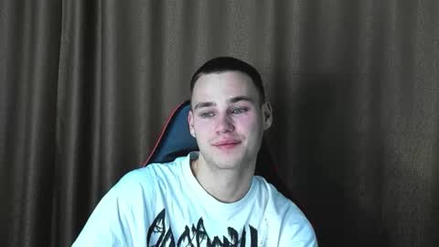 robert10211 online show from September 29, 8:24 pm