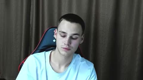 robert10211 online show from October 7, 6:27 pm