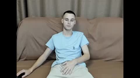 robert10211 online show from October 28, 11:25 am