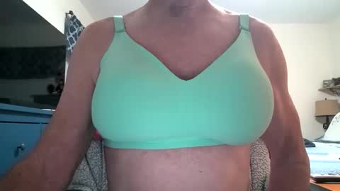 robert online show from November 9, 8:40 pm