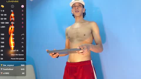 Snapshot of robert_kingg chatting on January 15, 6:43 am robert_kingg online show from January 15, 6:43 am