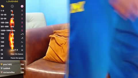 Snapshot of robert_kingg chatting on September 29, 11:15 am robert_kingg online show from September 29, 11:15 am